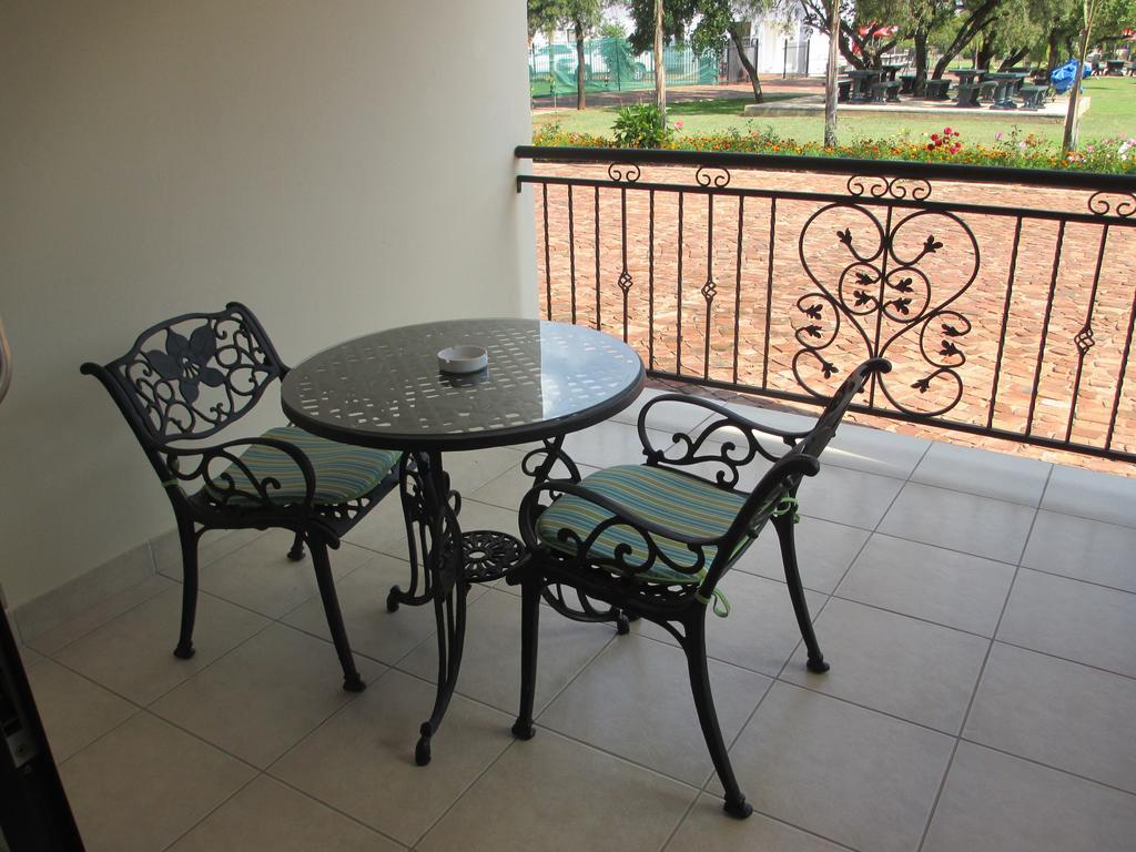 Casa Bianca Guest Lodge 哈特比斯普特 外观 照片